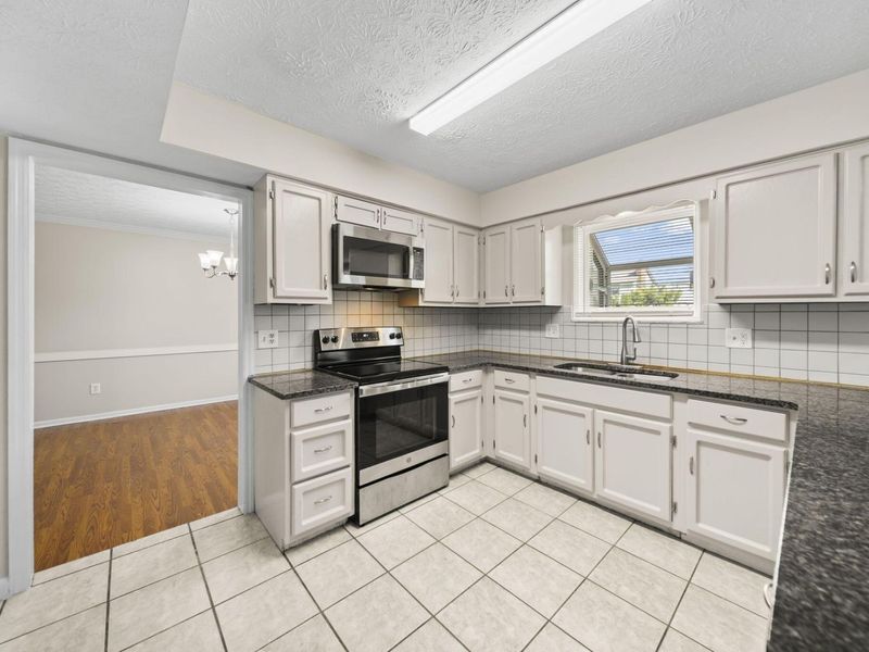 1734 Ramblewood Avenue , Columbus, OH 43235 Photo 9