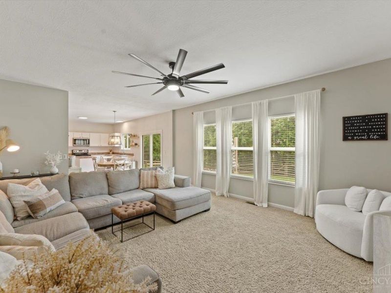 4287 Hunting Hawk Drive, Turtle Creek Twp, OH 45036 Photo 6