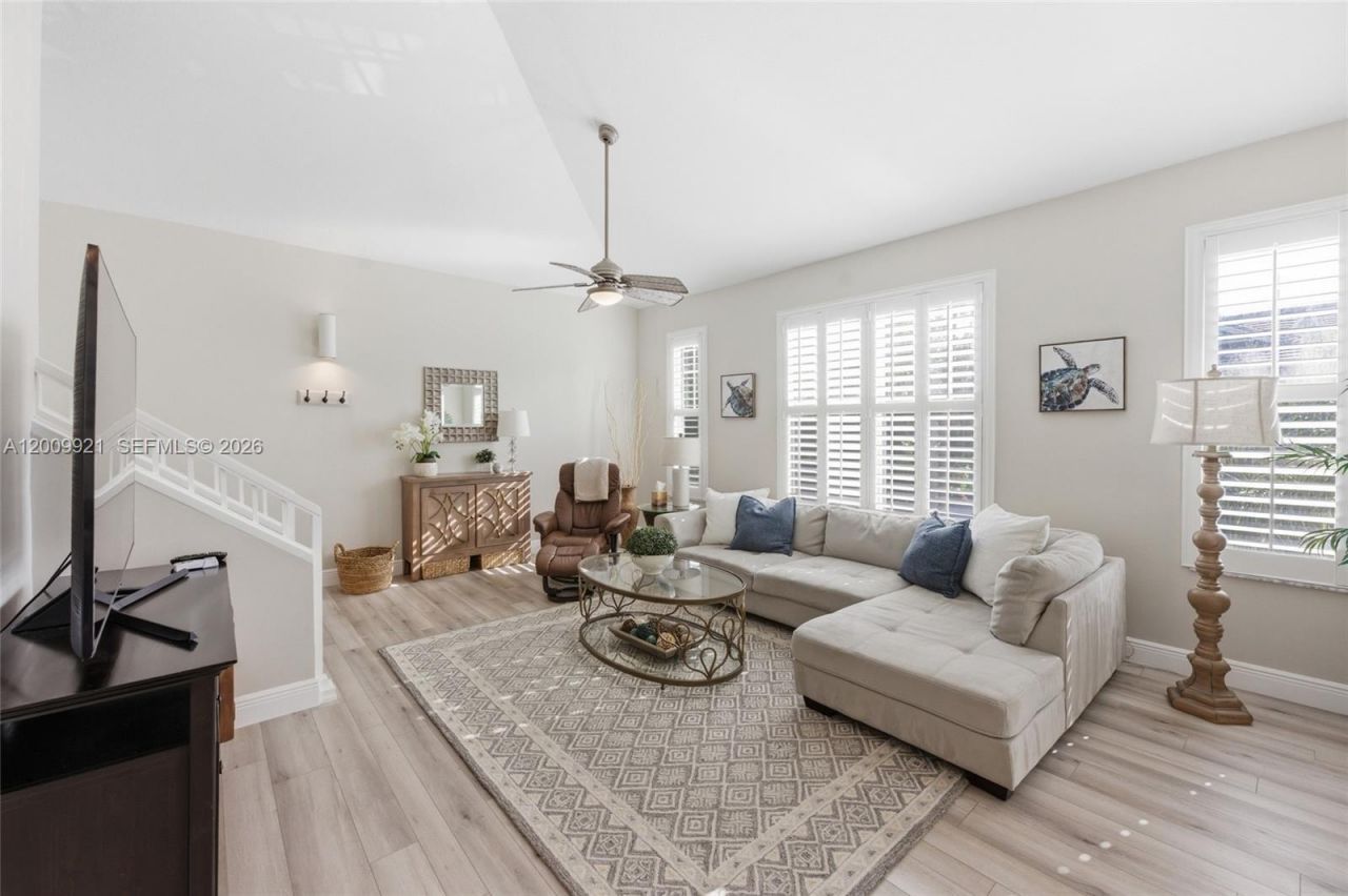 109 Mainsail Cir , Unit 1, Jupiter, FL 33477 Photo