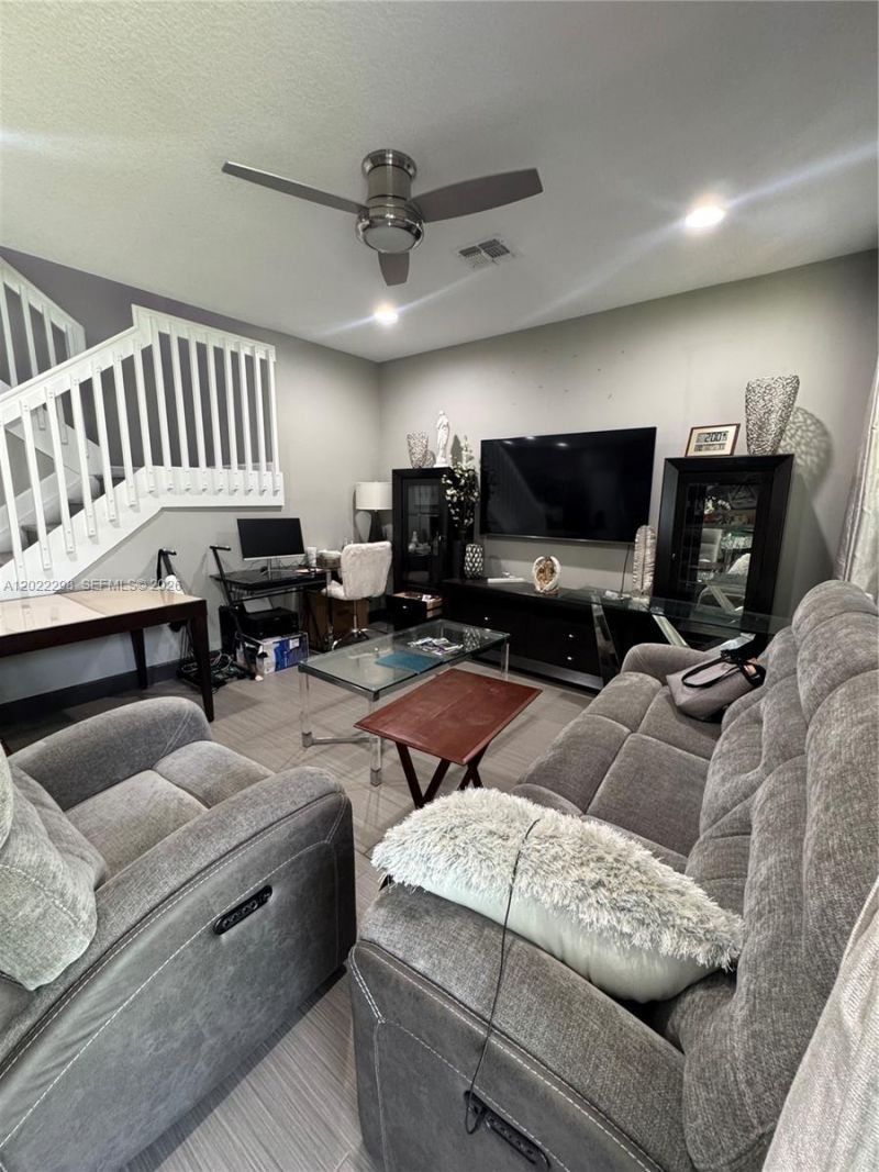 5504 NW 48th Ln , Tamarac, FL 33319 Photo