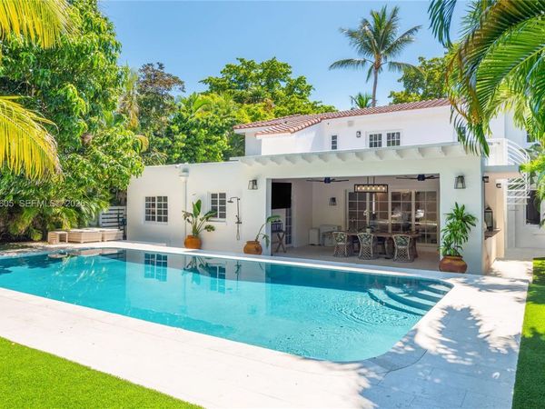 5236 Pine Tree Dr , Miami Beach, FL 33140