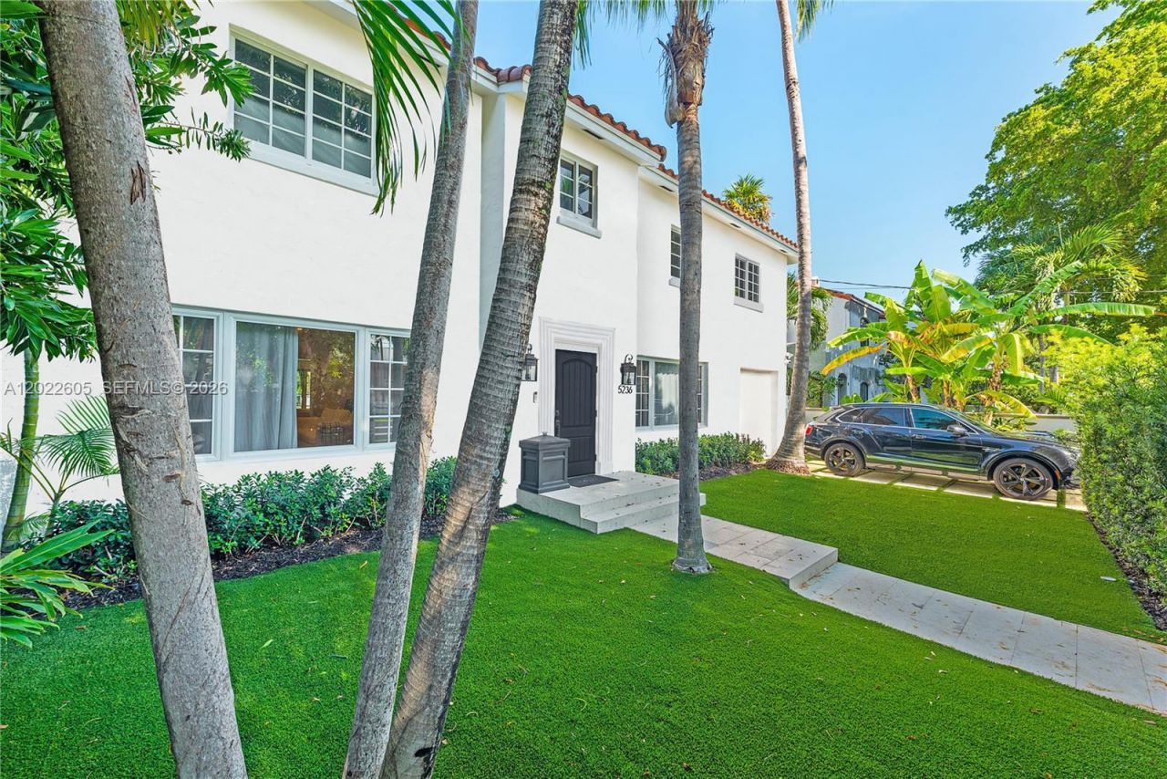 5236 Pine Tree Dr , Miami Beach, FL 33140 Photo