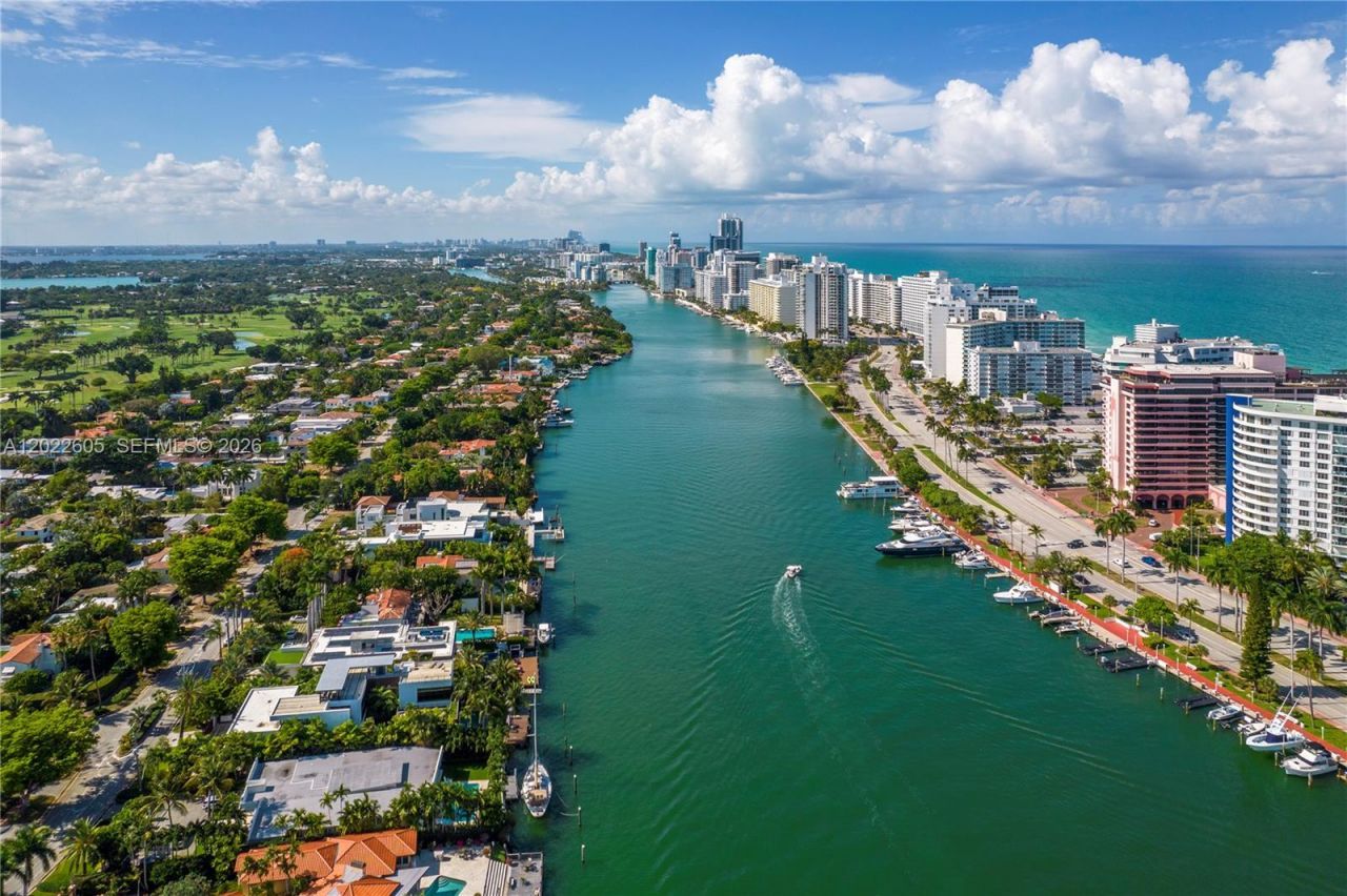 5236 Pine Tree Dr , Miami Beach, FL 33140 Photo