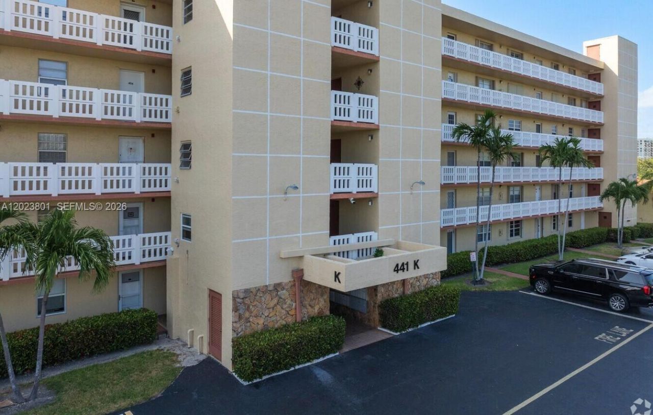 441 SE 3rd St , Unit 104, Dania Beach, FL 33004 Photo