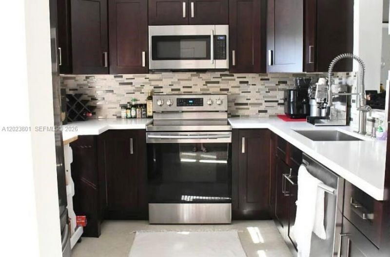 441 SE 3rd St , Unit 104, Dania Beach, FL 33004 Photo