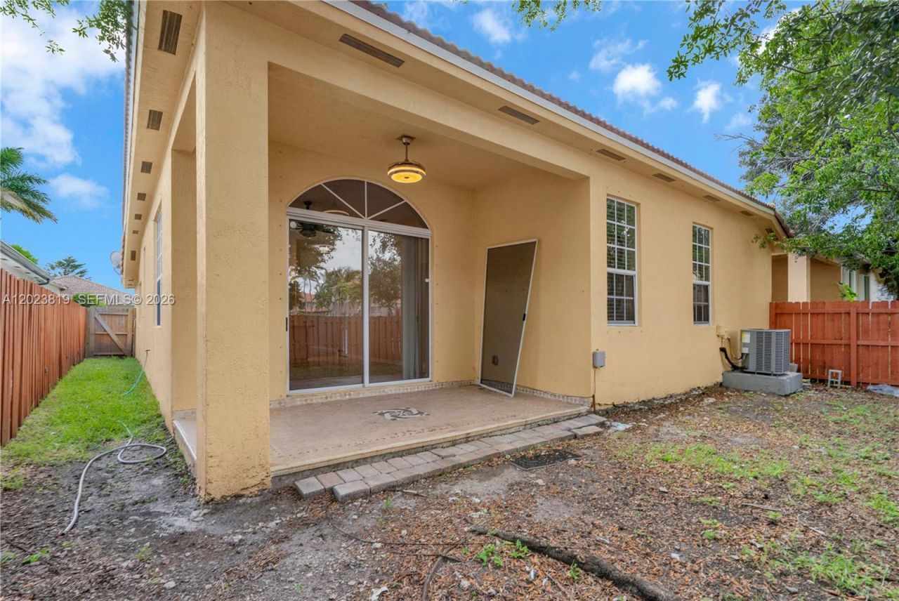 15339 SW 32nd Ter , Miami, FL 33185 Photo