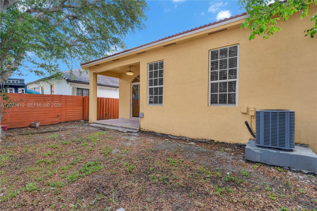 15339 SW 32nd Ter , Miami, FL 33185 Photo