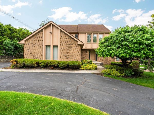 33801 York Ridge Street, Farmington Hills, MI 48331