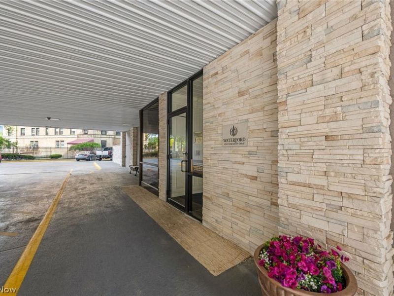 12500 Edgewater Drive , Unit 1106, Lakewood, OH 44107 Photo 2