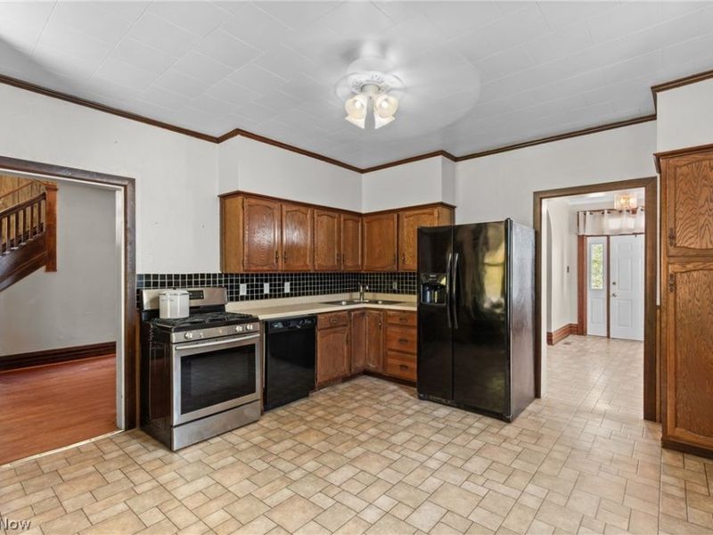 415 Whitely Street, Bridgeport, OH 43912 Photo 10