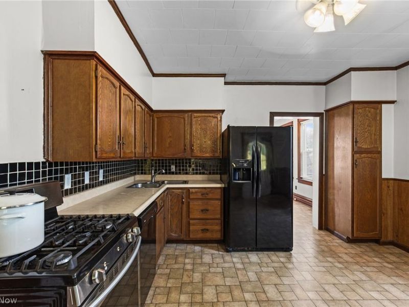 415 Whitely Street, Bridgeport, OH 43912 Photo 11