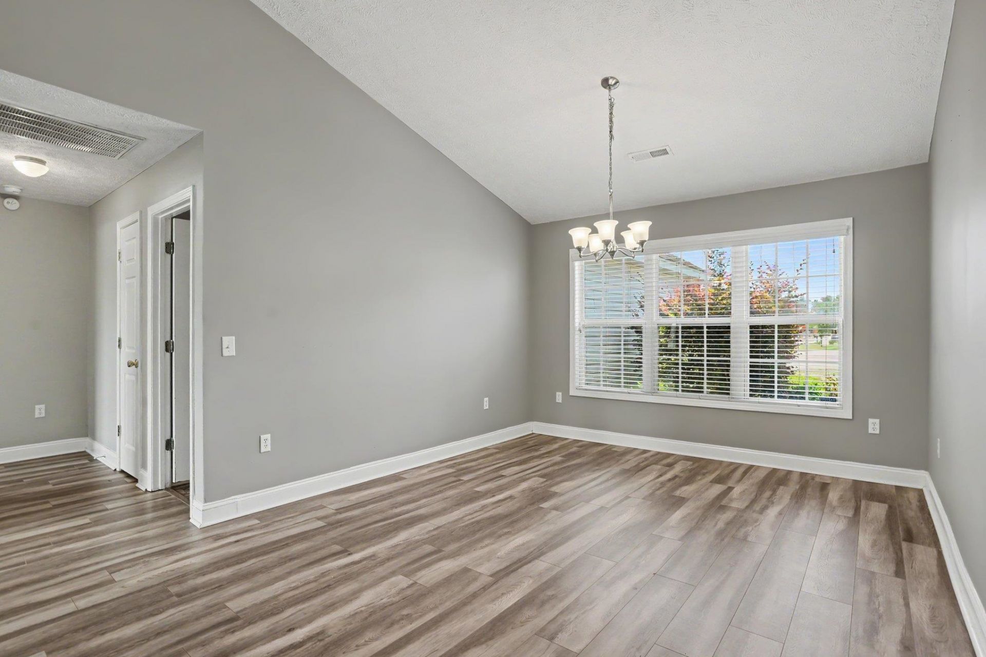 970 Eaglet Circle  Photo 10