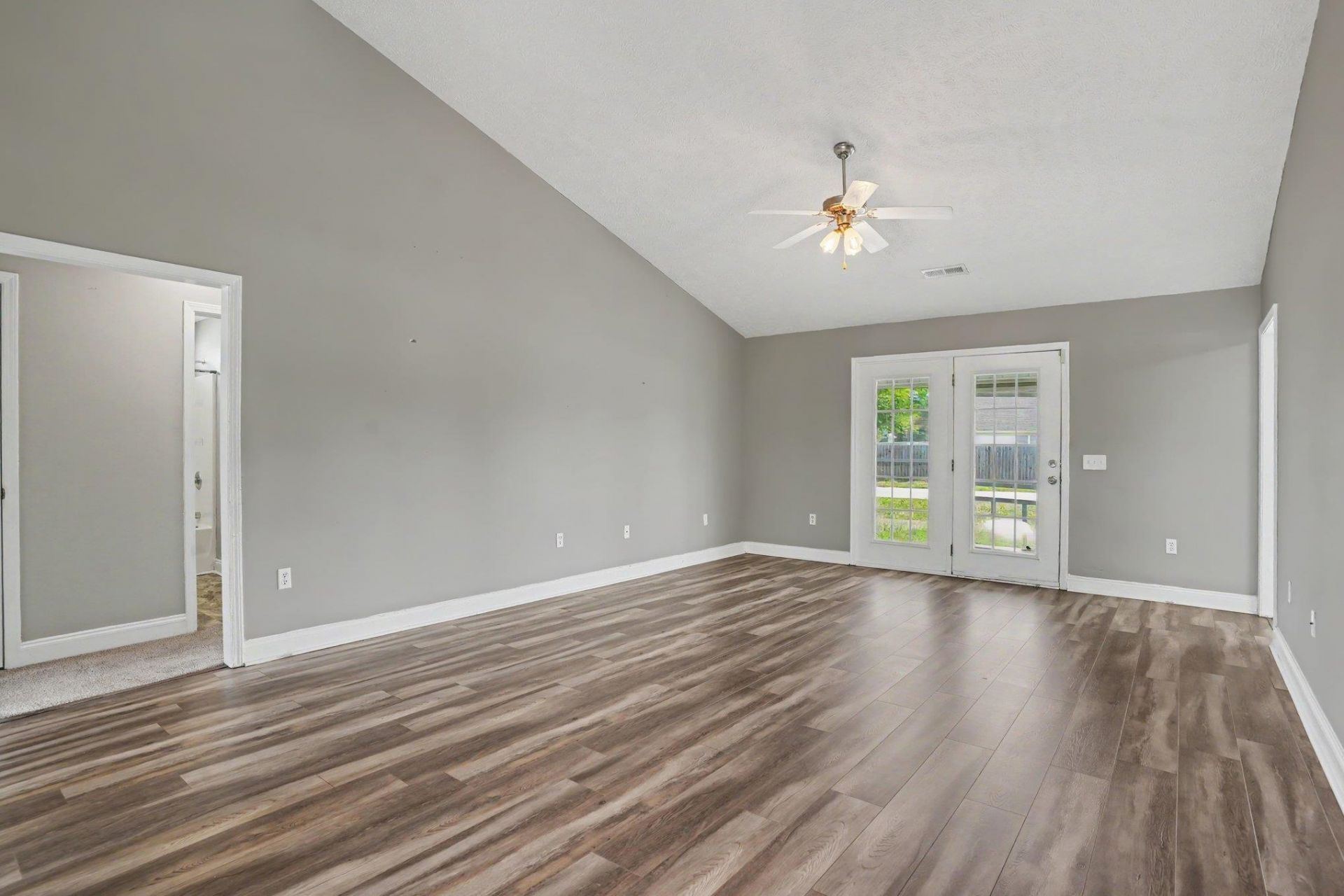 970 Eaglet Circle  Photo 6