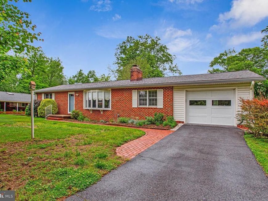 6721 Pine Drive, Columbia, MD 21046 Main Photo