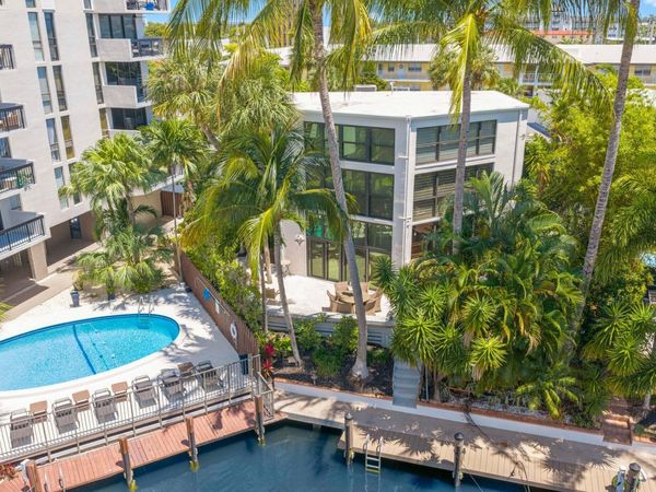 3010 NE 49th Street, Unit 7, Fort Lauderdale, FL 33308