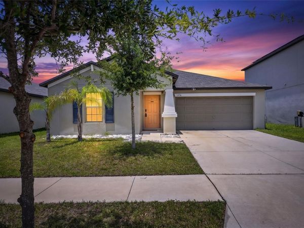 11216 KELLY GREEN AVENUE, WIMAUMA, FL 33598
