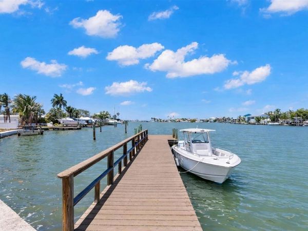 708 SUNSET COVE, MADEIRA BEACH, FL 33708