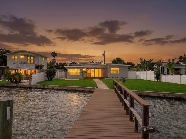 708 SUNSET COVE, MADEIRA BEACH, FL 33708