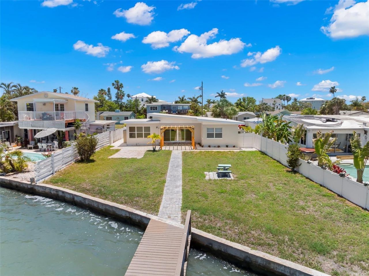708 Sunset Cove, Madeira Beach, FL 33708 Photo