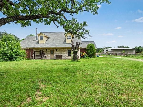 1342 County Road 1180 , Decatur, TX 76234