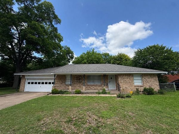 617 Ranier Circle , Garland, TX 75041