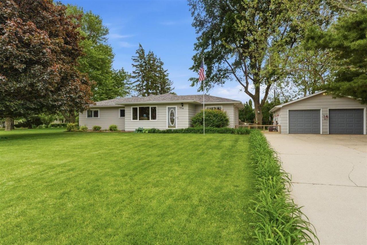 1314 Jersey Lane, Waterloo, IA 50701 Main Photo