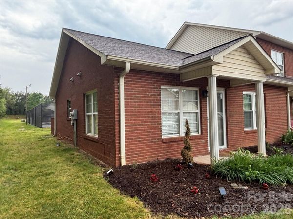 102 Brandywine Drive NE, Unit M1, Conover, NC 28613