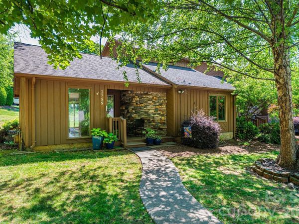 1759 12th Street NE, Hickory, NC 28601