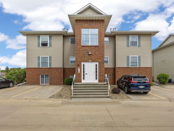 10 Cherry Court , Unit 1, North Liberty, IA 52317