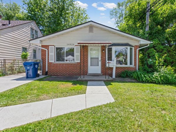 14924 Sumner, Redford, MI 48239