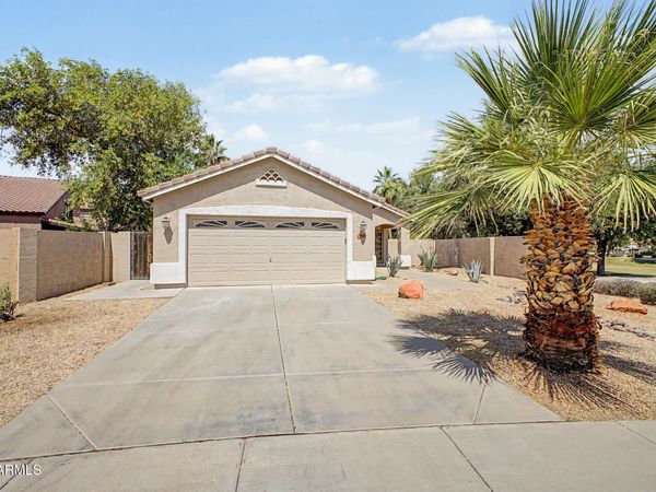 1046 N SAN BENITO Drive, Gilbert, AZ 85234