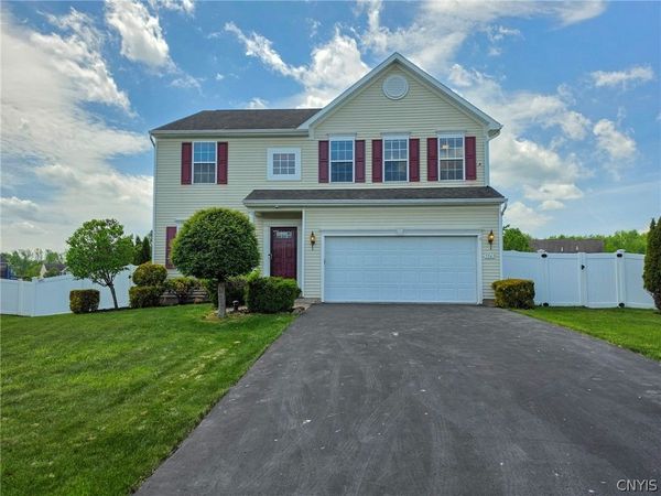 5563 Perth Course , Clay, NY 13041