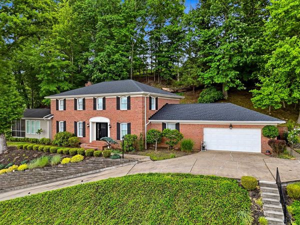 68 Camelot Drive, Huntington, WV 25705