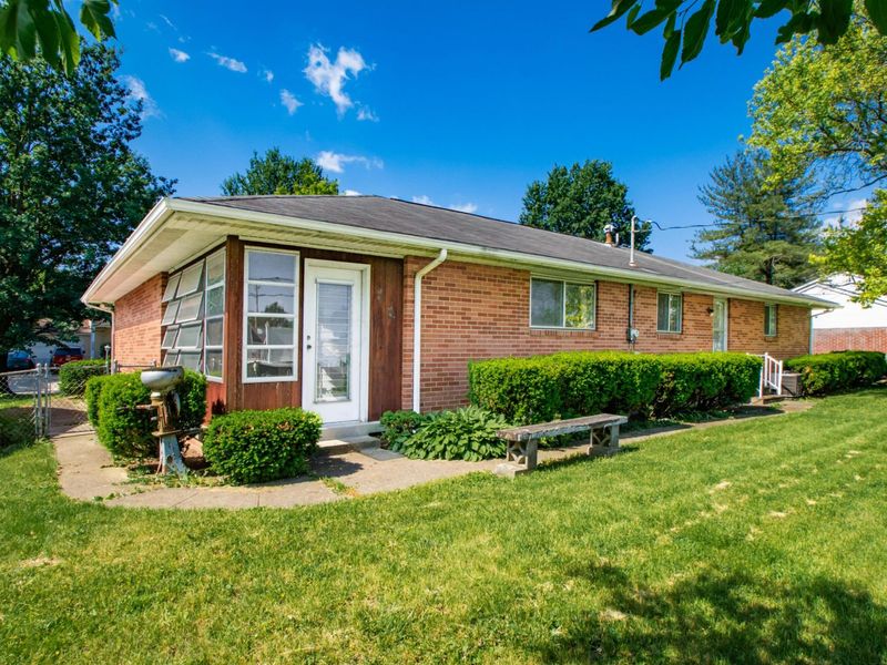 2928 N Gresham Road, Columbus, OH 43204 Photo 2