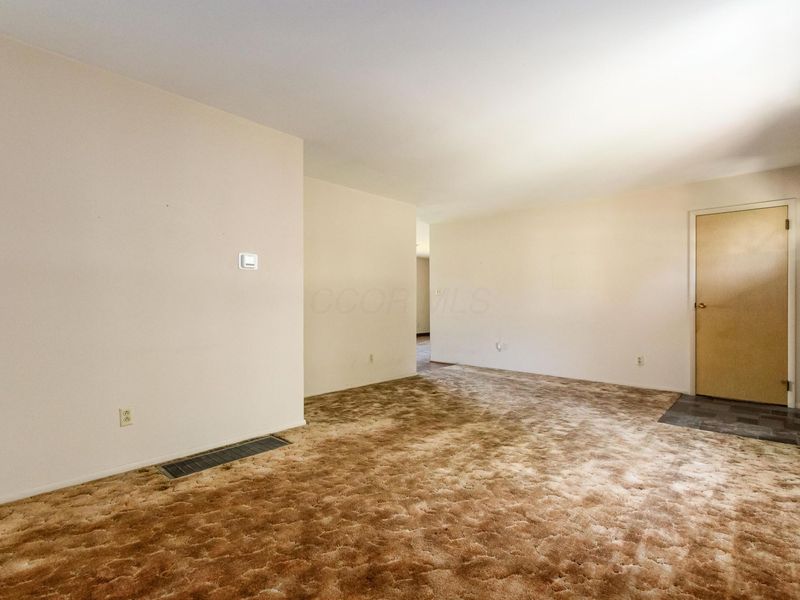 2928 N Gresham Road, Columbus, OH 43204 Photo 37