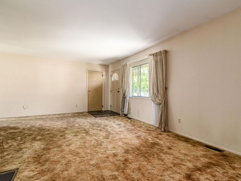 2928 N Gresham Road, Columbus, OH 43204 Photo 38