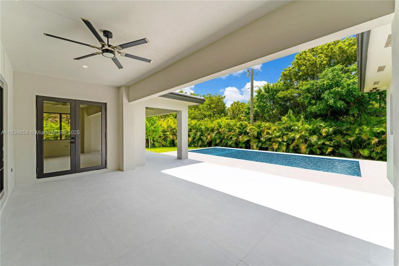 8220 SW 193rd Terrace , Cutler Bay, FL 33157 Photo