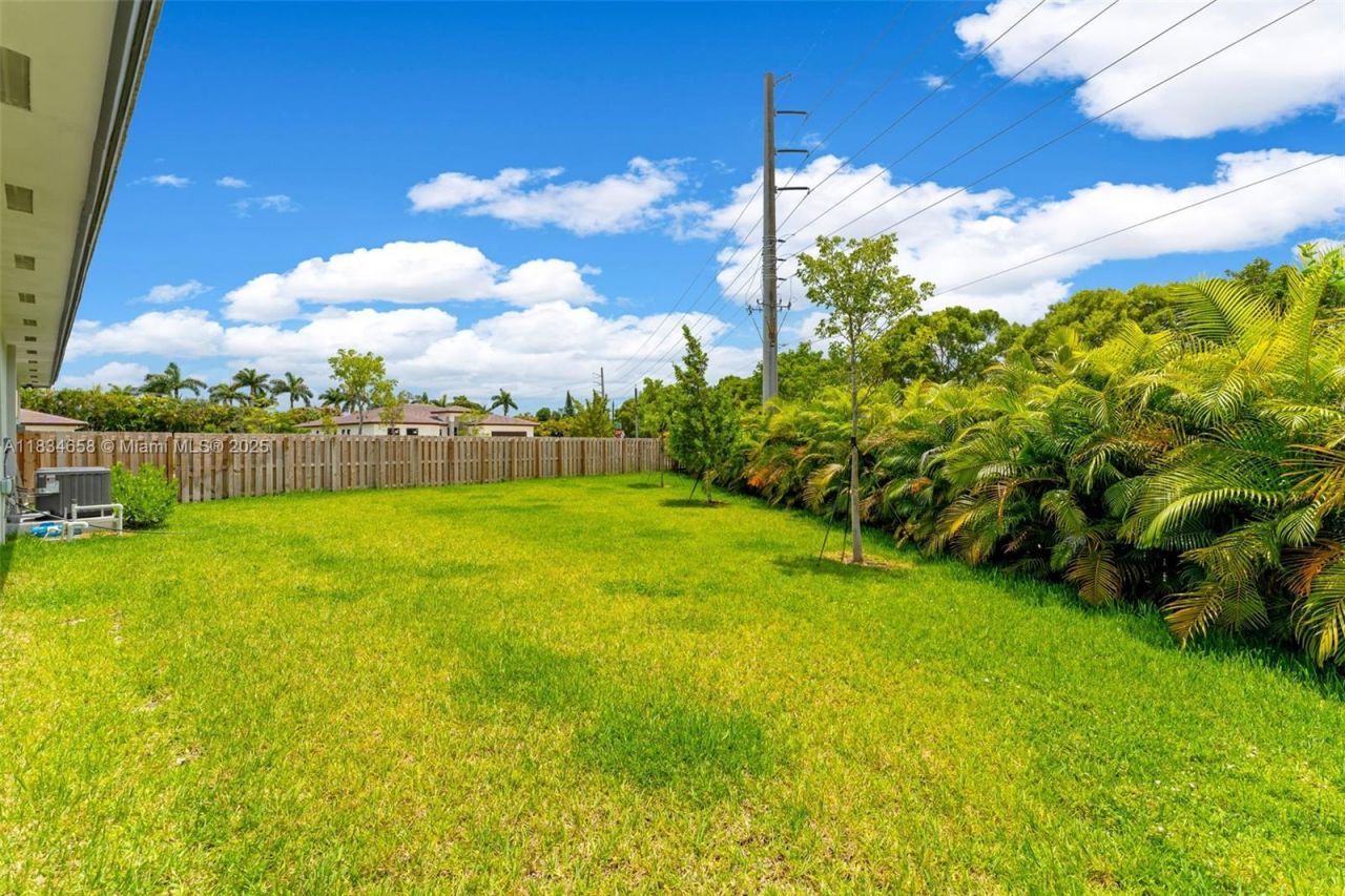 8220 SW 193rd Terrace , Cutler Bay, FL 33157 Photo