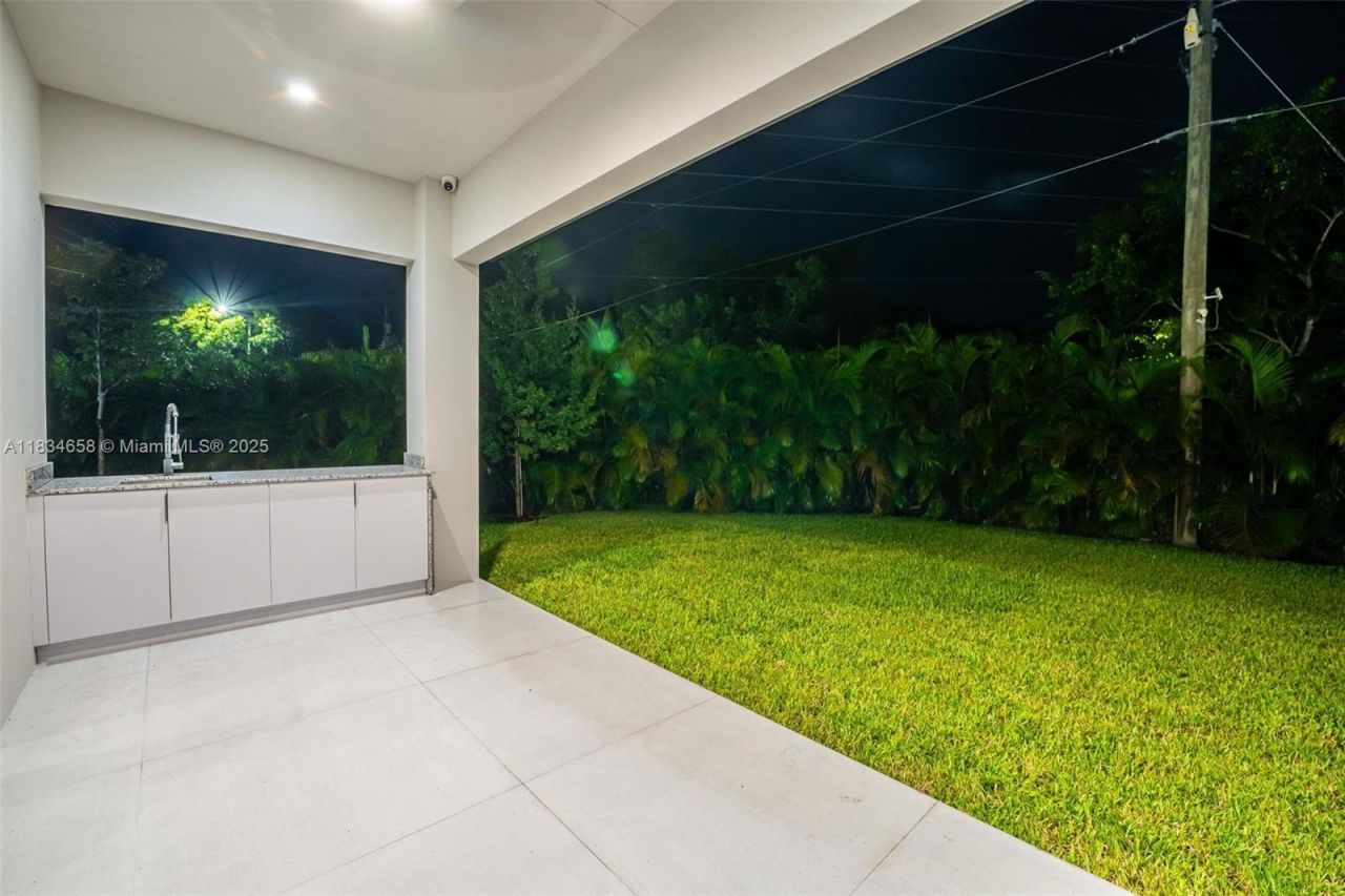 8220 SW 193rd Terrace , Cutler Bay, FL 33157 Photo