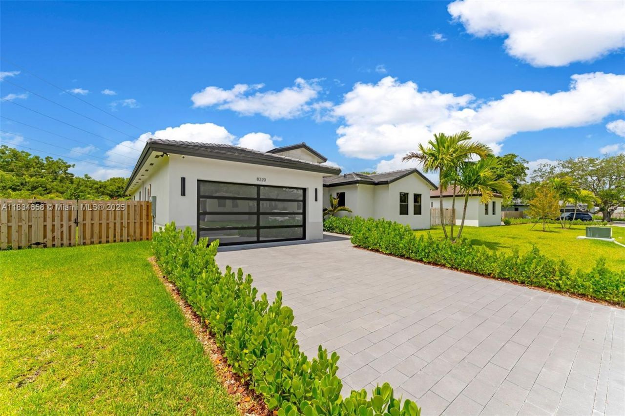 8220 SW 193rd Terrace , Cutler Bay, FL 33157 Photo