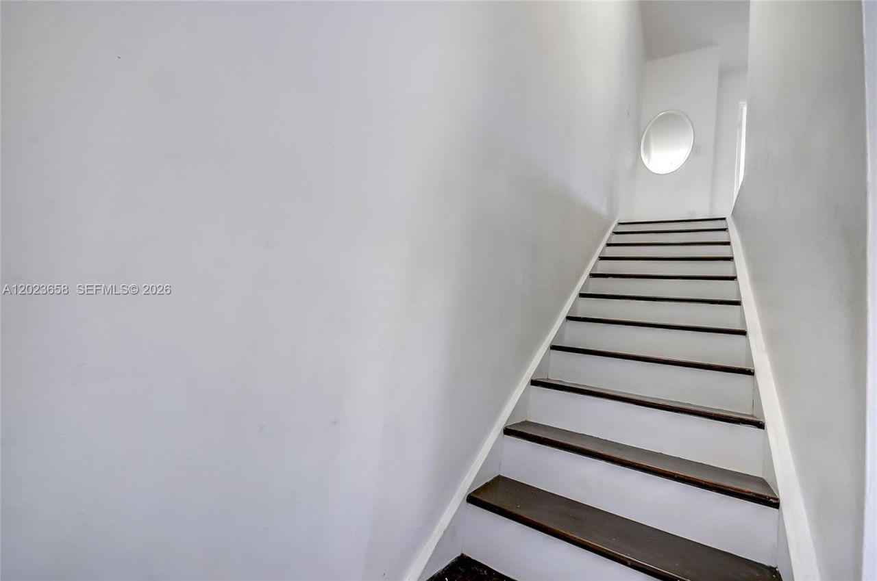3021 W 76th St , Unit C-203, Hialeah, FL 33018 Photo
