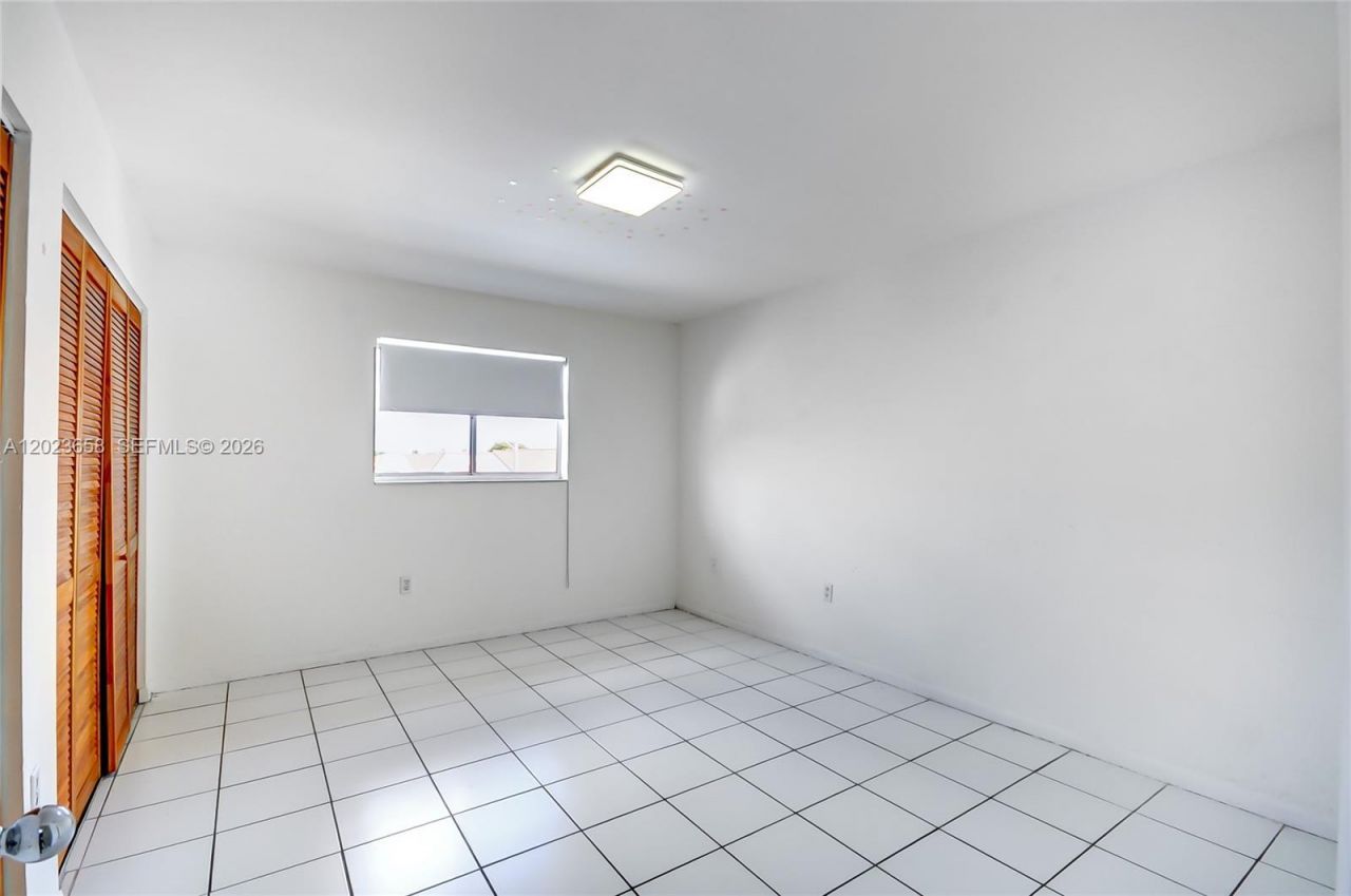 3021 W 76th St , Unit C-203, Hialeah, FL 33018 Photo