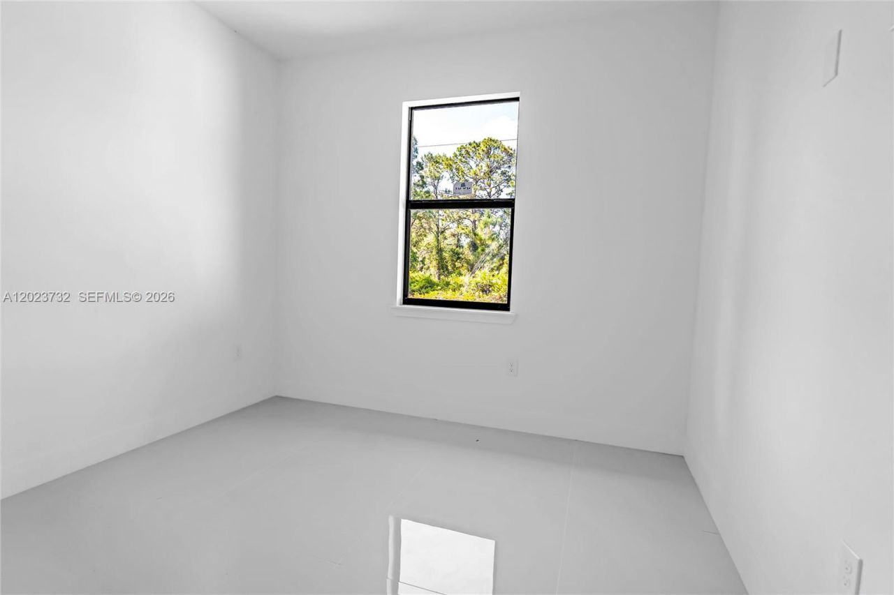 1030 Hunter St E , Lehigh Acres, FL 33974 Photo