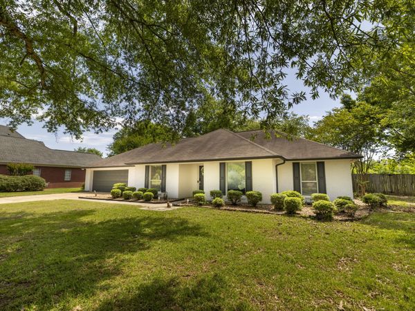 107 Mimosa, Starkville, MS 39759
