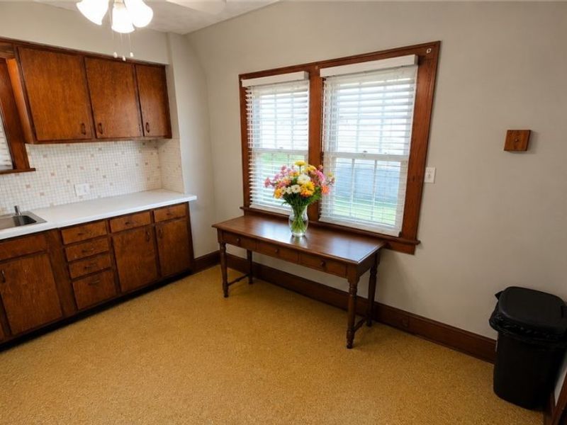 6818 Belmere Drive, Parma, OH 44129 Photo 10