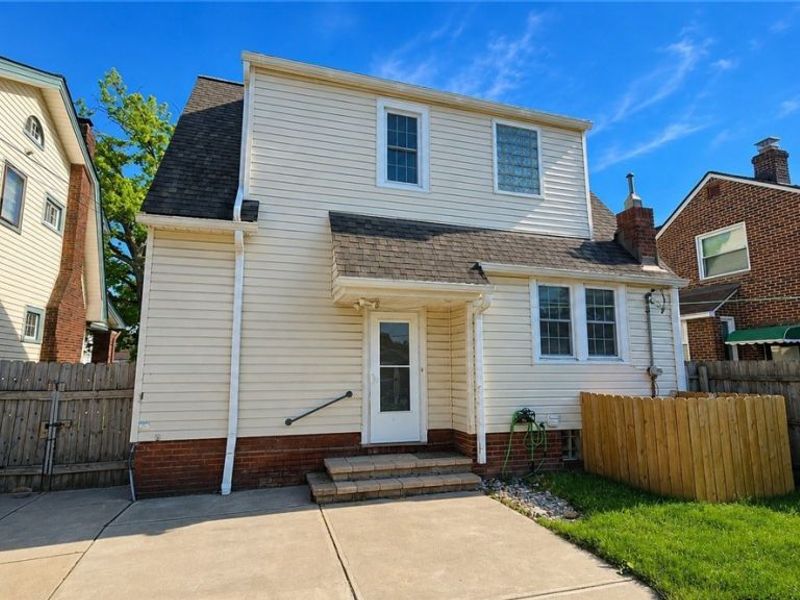 6818 Belmere Drive, Parma, OH 44129 Photo 2
