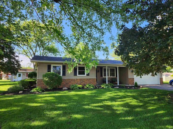 1445 McConnell Drive, Bluffton, IN 46714