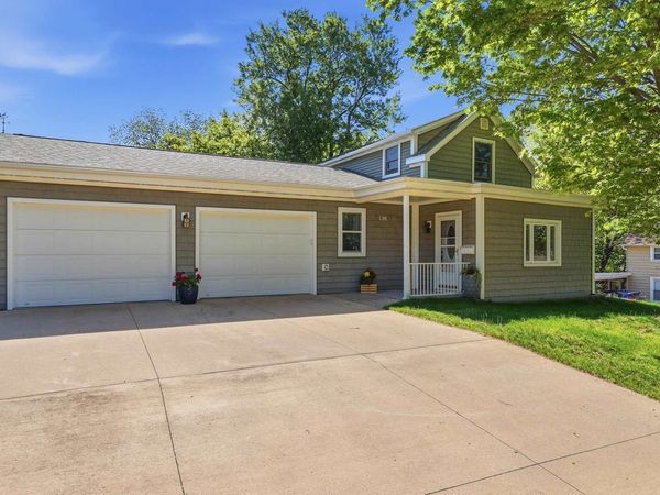1040 Southern Avenue, Dubuque, IA 52003