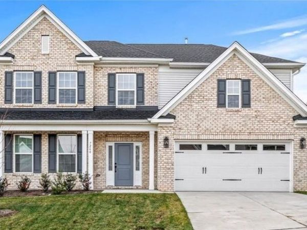 7260 Huntgate Drive , Kernersville, NC 27284