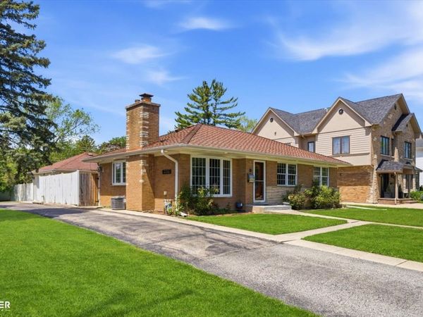 2 WASHINGTON Street , Glenview, IL 60025